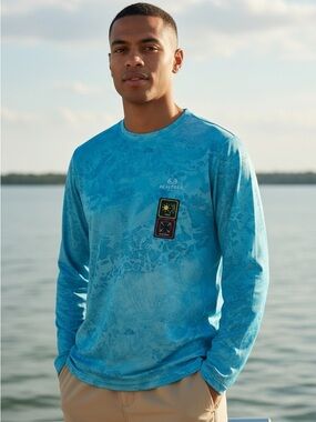 Realtree Fishing Light Aqua Performance Shirt